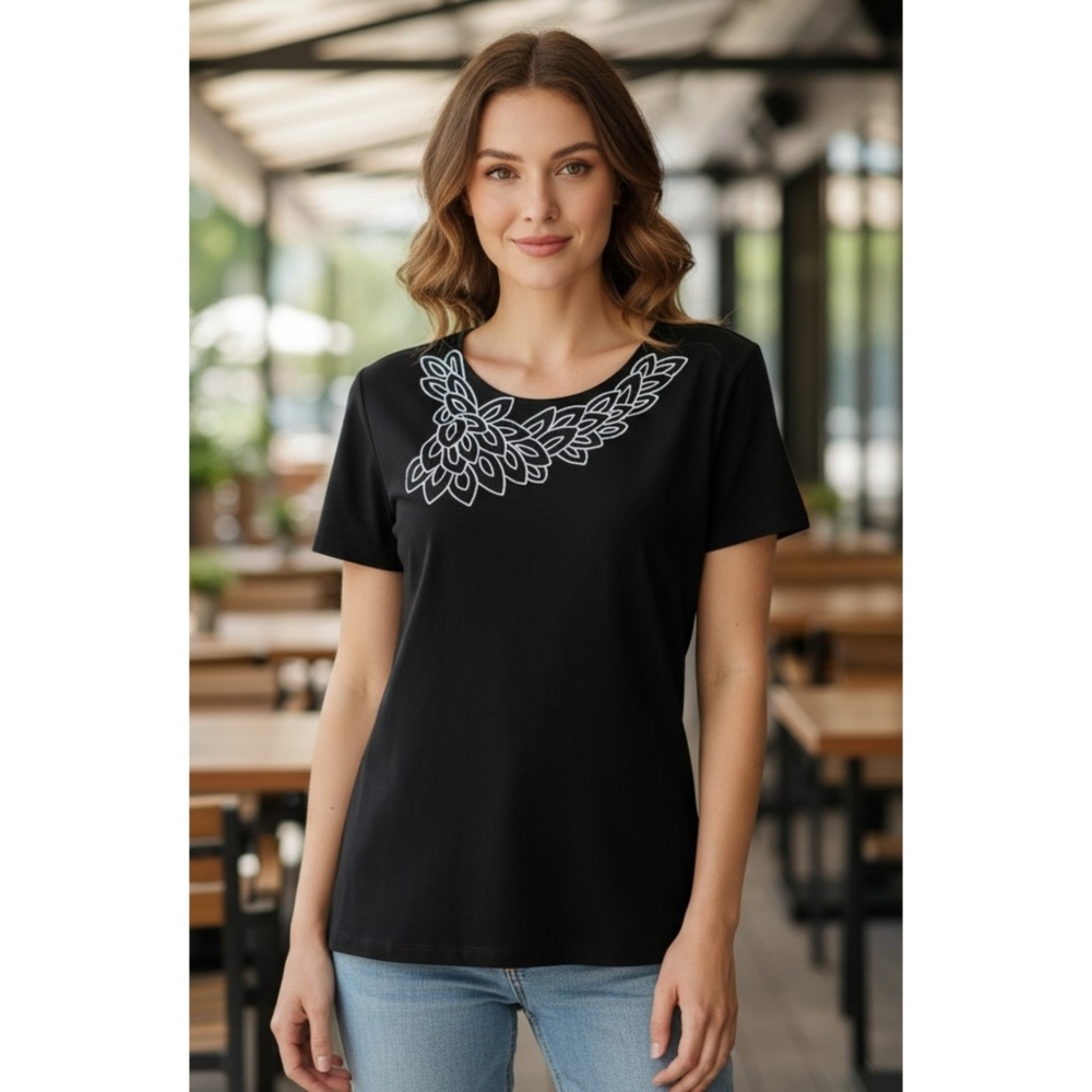 JM Collection Scoop Neck Floral Applique  Short Sleeve Tee Black Size L
